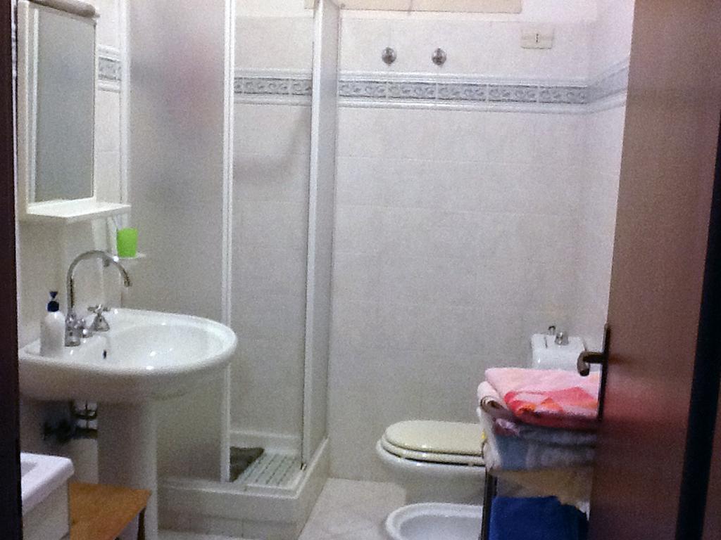 Low Cost La Meridiana Hotel Zafferana Etnea Quarto foto
